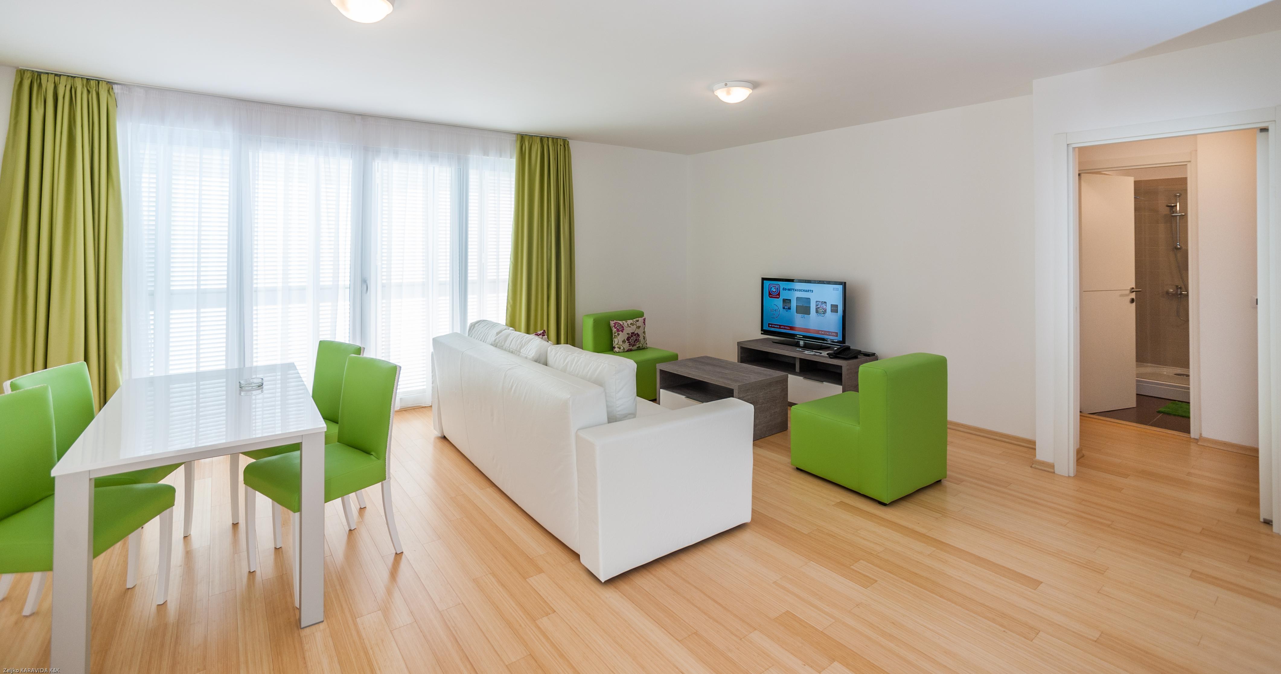 Sunnyside Apartments Resort Петрчане Экстерьер фото