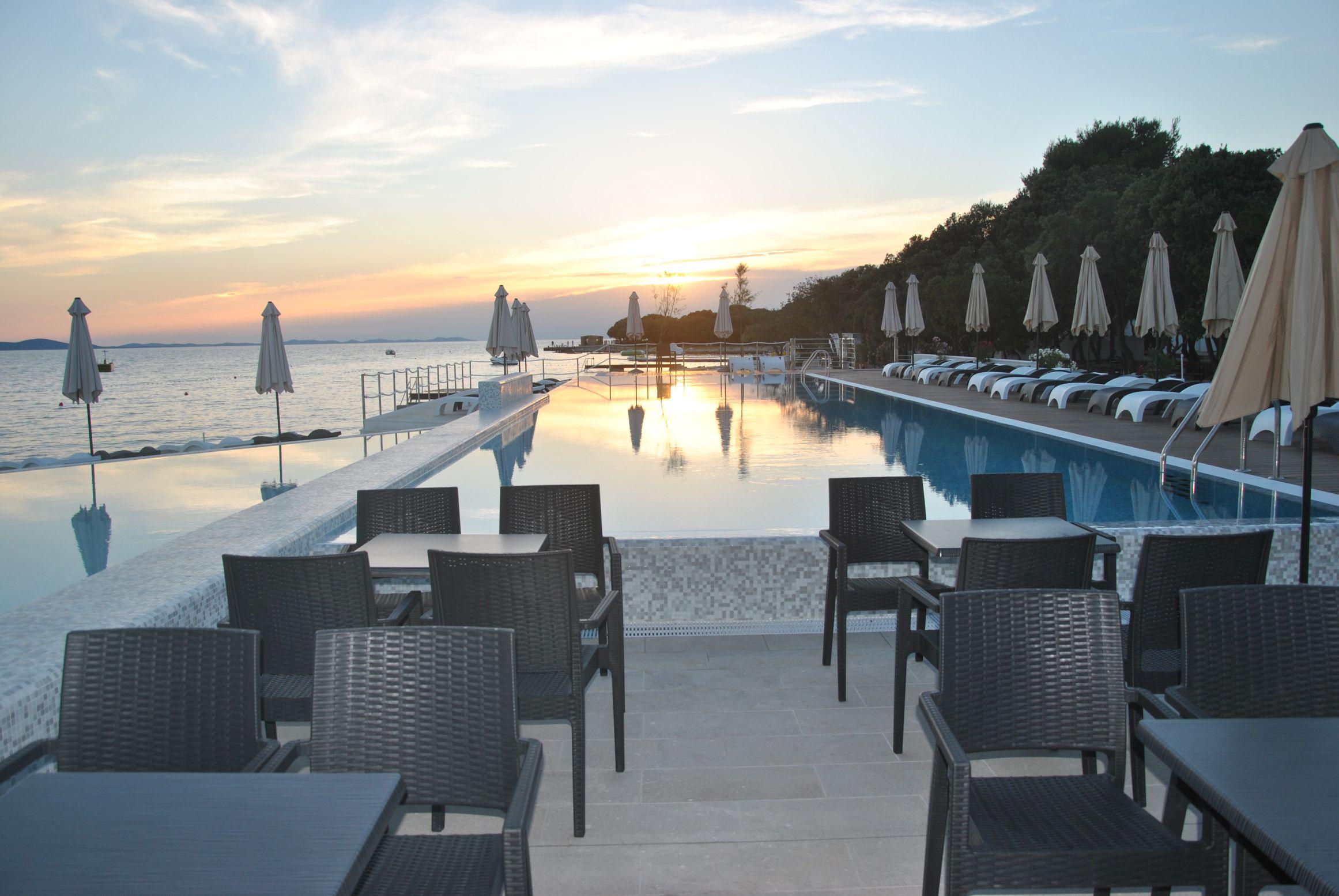 Sunnyside Apartments Resort Петрчане Экстерьер фото