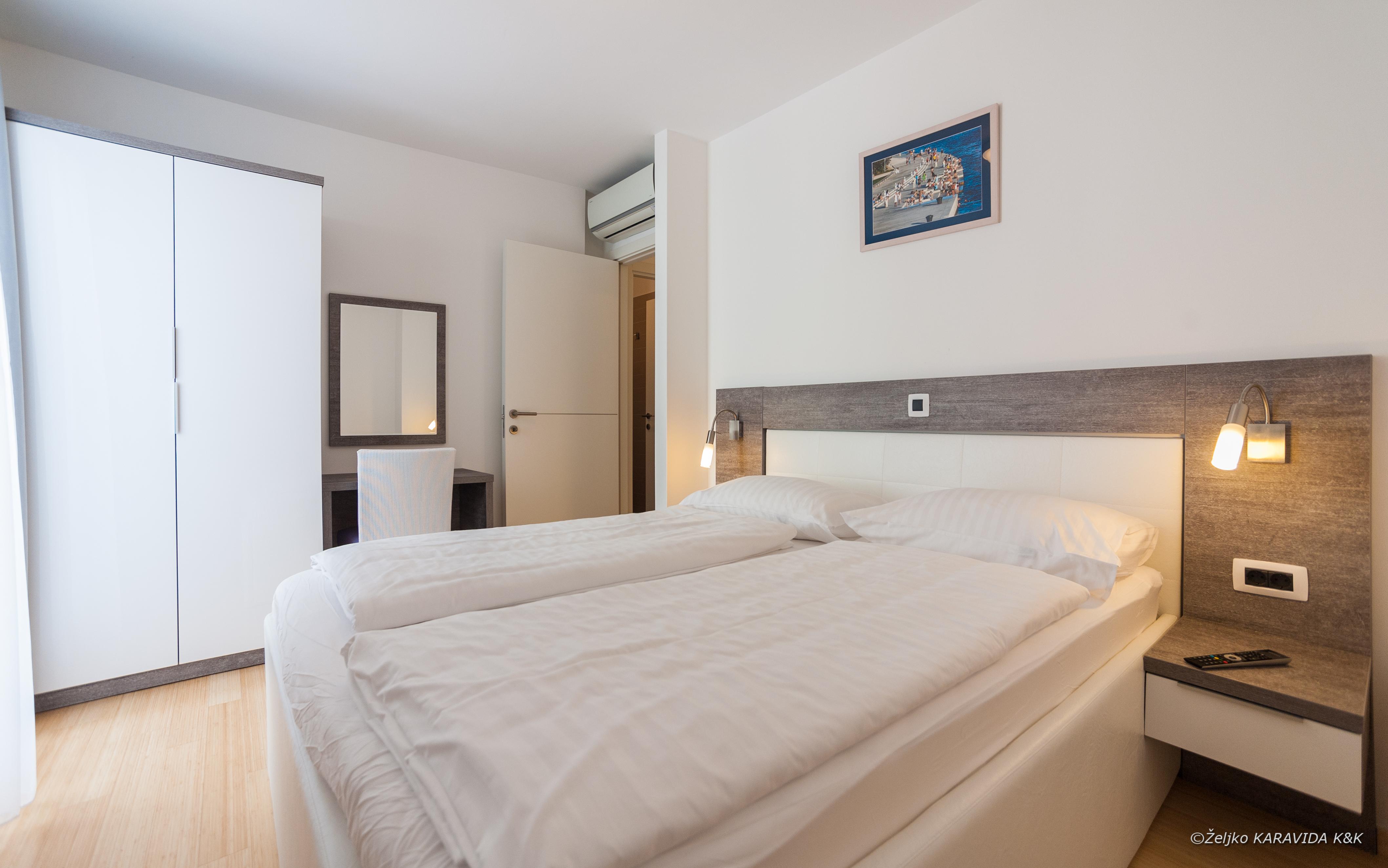 Sunnyside Apartments Resort Петрчане Экстерьер фото
