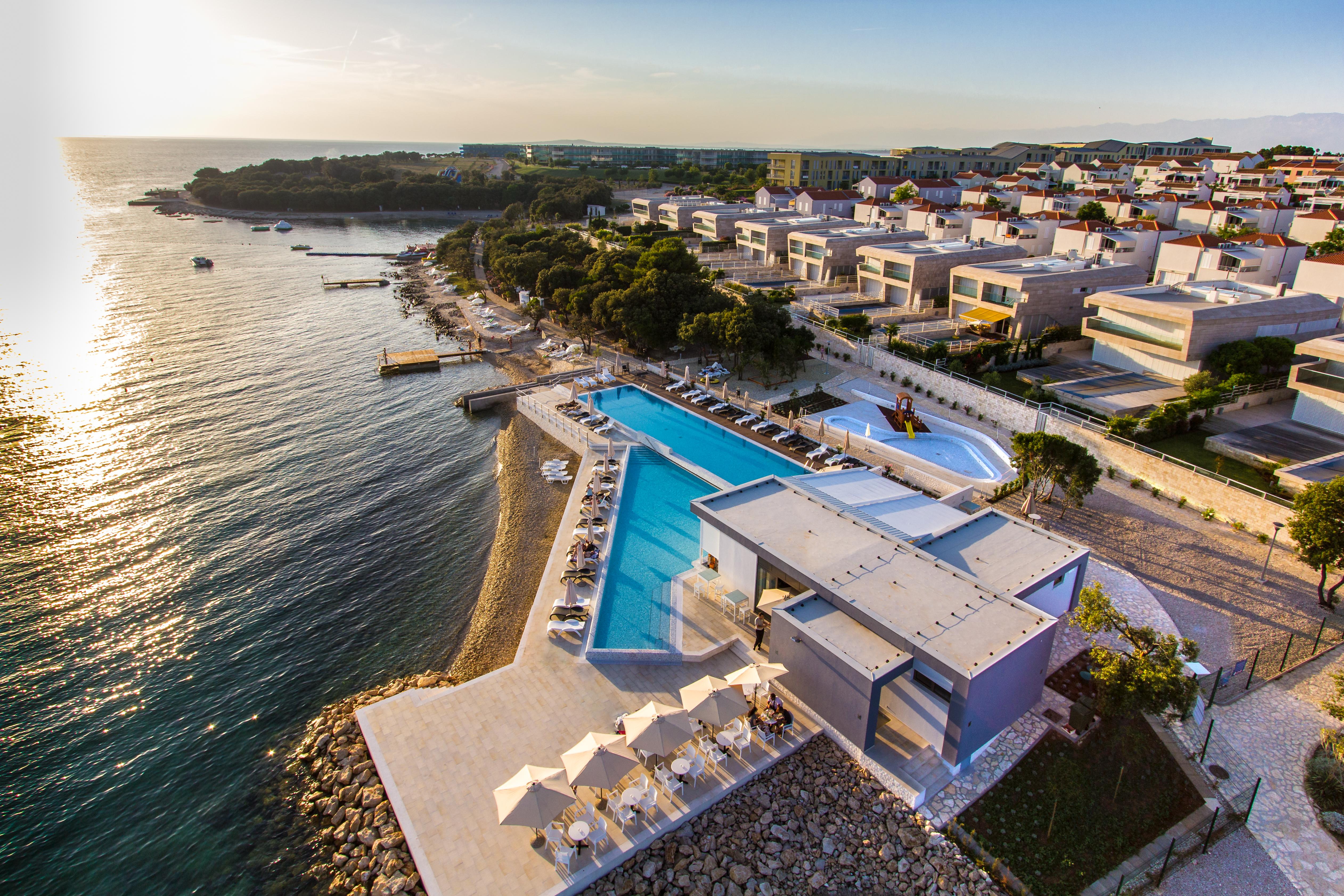 Sunnyside Apartments Resort Петрчане Экстерьер фото
